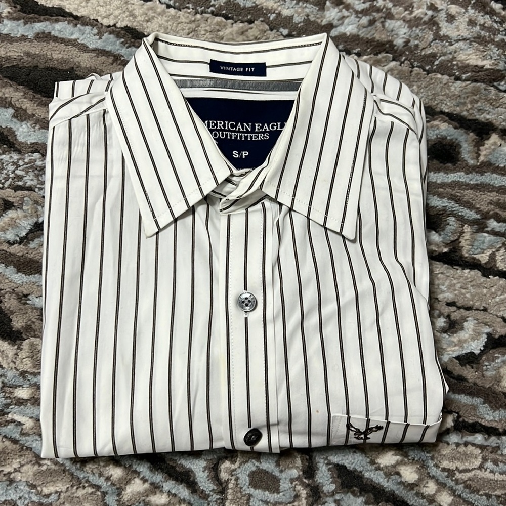 American Eagle Ling sleeve button down, small